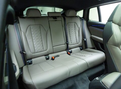 BMW X4 M COMPETITION 15