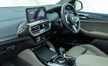 BMW X4 M COMPETITION 18