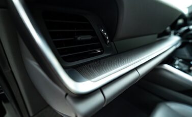 Porsche 911 Turbo S (992) 23