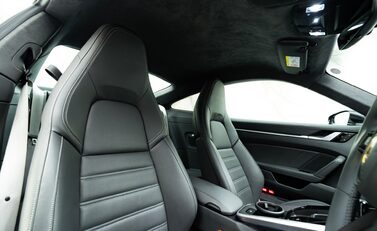 Porsche 911 Turbo S (992) 15