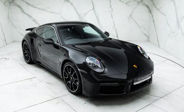 Porsche 911 Turbo S (992) 11