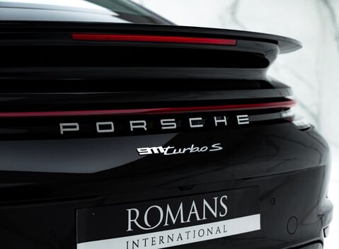Porsche 911 Turbo S (992) 35