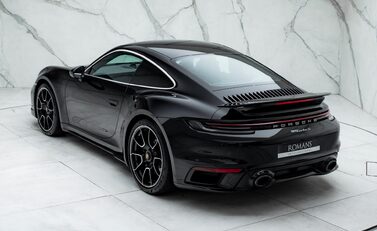 Porsche 911 Turbo S (992) 12