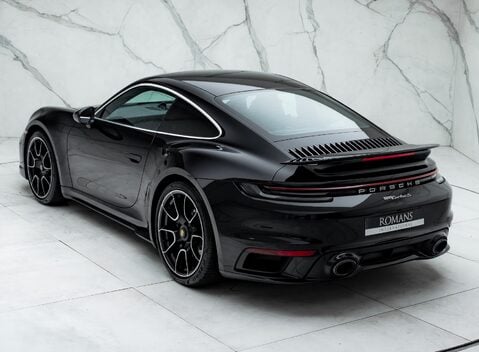 Porsche 911 Turbo S (992) 12
