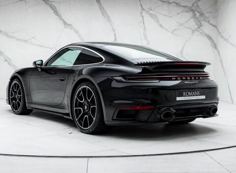 Porsche 911 Turbo S (992) 10