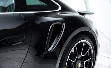 Porsche 911 Turbo S (992) 34