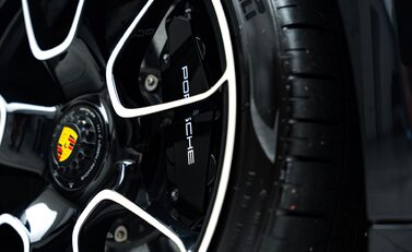 Porsche 911 Turbo S (992) 32