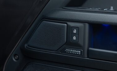 Land Rover Defender 110 OCTA 28