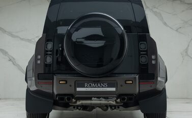 Land Rover Defender 110 OCTA 8