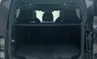 Land Rover Defender 110 OCTA 40