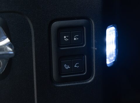 Land Rover Defender 110 OCTA 41