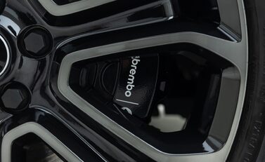 Land Rover Defender 110 OCTA 33