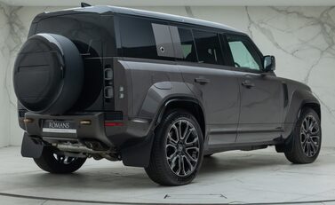 Land Rover Defender 110 OCTA 6