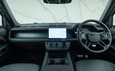 Land Rover Defender 110 OCTA 21