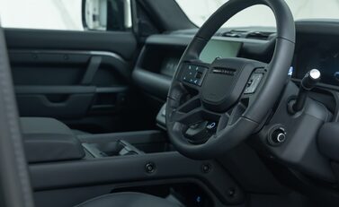 Land Rover Defender 110 OCTA 13