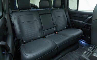 Land Rover Defender 110 OCTA 17