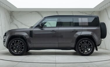 Land Rover Defender 110 OCTA 5