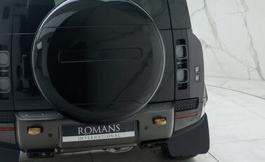 Land Rover Defender 110 OCTA 31