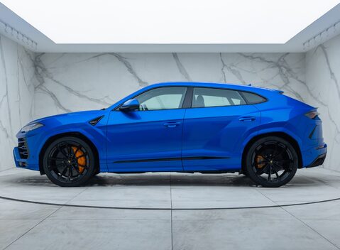 Lamborghini Urus 5