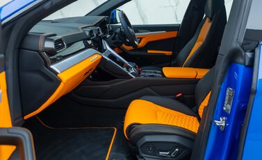 Lamborghini Urus 19