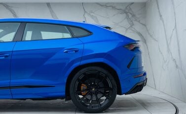 Lamborghini Urus 36