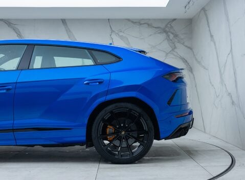 Lamborghini Urus 36