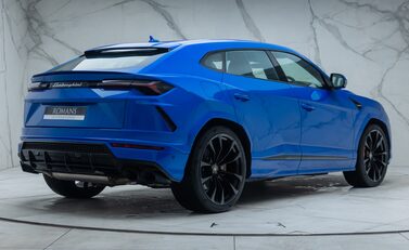 Lamborghini Urus 6