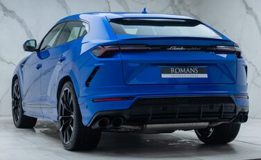 Lamborghini Urus 10
