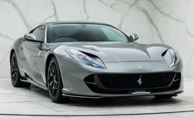 Ferrari 812 Superfast 10