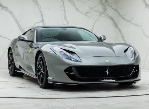 Ferrari 812 Superfast 10
