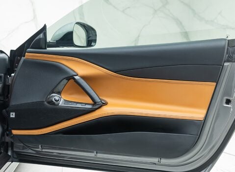 Ferrari 812 Superfast 26