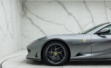 Ferrari 812 Superfast 41