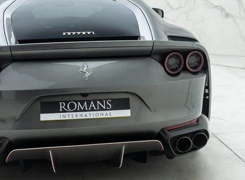 Ferrari 812 Superfast 31