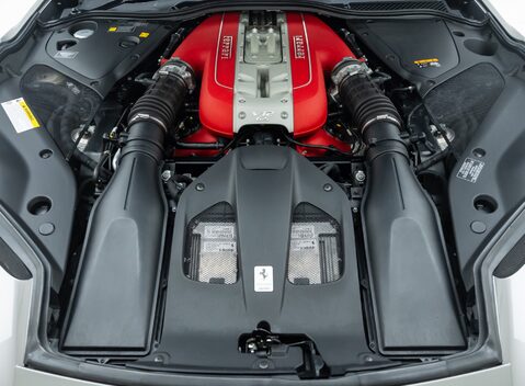 Ferrari 812 Superfast 43