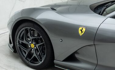 Ferrari 812 Superfast 34