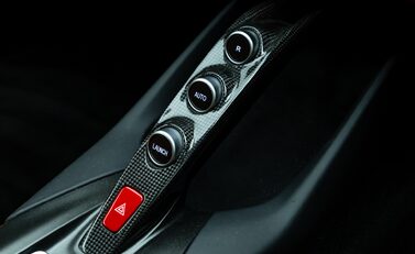 Ferrari 812 Superfast 23