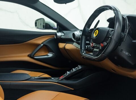 Ferrari 812 Superfast 14