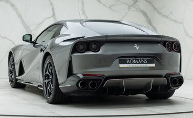 Ferrari 812 Superfast 11