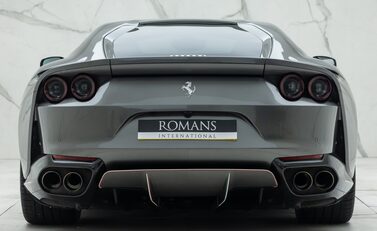 Ferrari 812 Superfast 9
