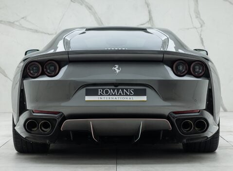 Ferrari 812 Superfast 9