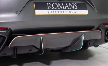 Ferrari 812 Superfast 38