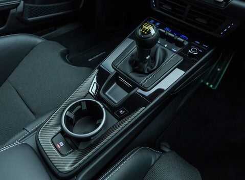 Porsche 911 GT3 TOURING (992.2) 27