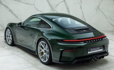 Porsche 911 GT3 TOURING (992.2) 12