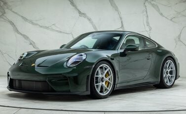 Porsche 911 GT3 TOURING (992.2) 1
