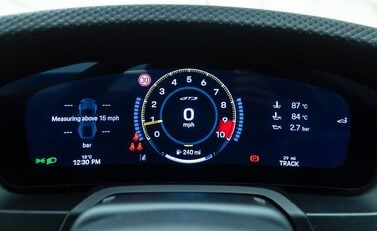 Porsche 911 GT3 TOURING (992.2) 22