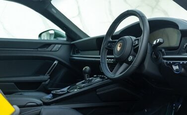 Porsche 911 GT3 TOURING (992.2) 13