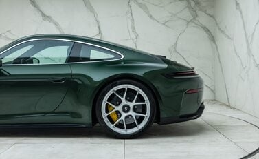 Porsche 911 GT3 TOURING (992.2) 49