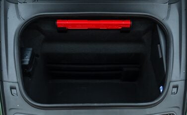 Porsche 911 GT3 TOURING (992.2) 51