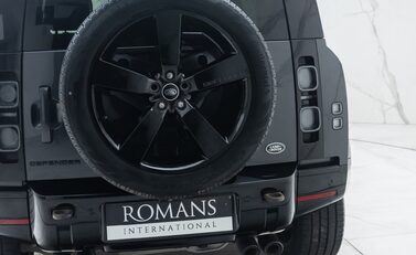 Land Rover Defender 110 V8 P525 34