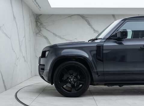 Land Rover Defender 110 V8 P525 38